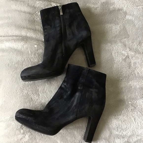 Franco Sarto suede black  bootie 9 - Picture 2 of 6